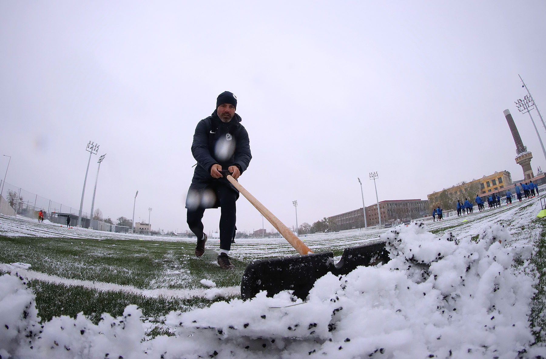 K&eacute;pgal&eacute;ria: K&eacute;sz&uuml;l&uuml;nk a KTE ellen