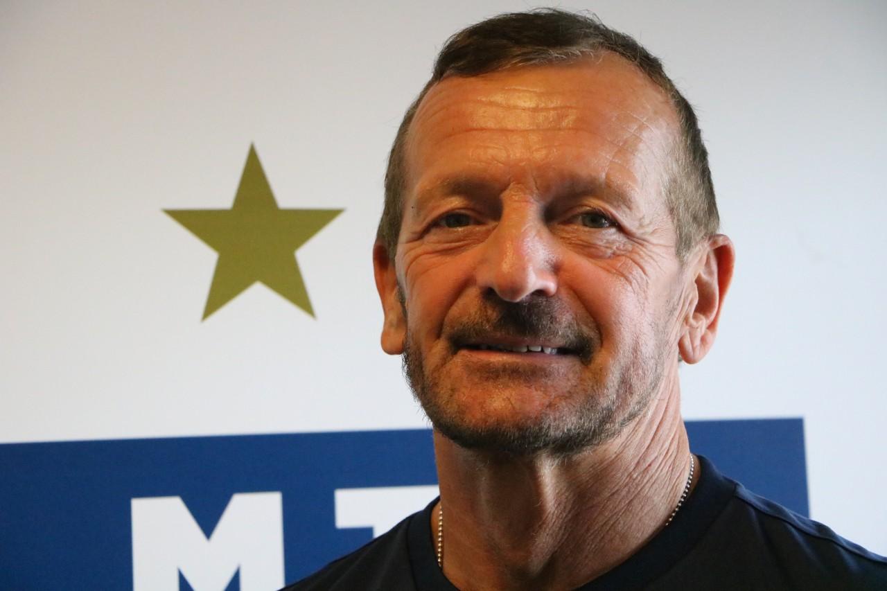 Bemutatkozik az új kapusedző (VIDEÓ)