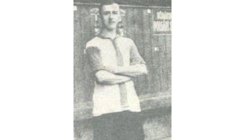 Ezen a napon hunyt el Hlavay György, aki az MTK-val egy esztendőben született