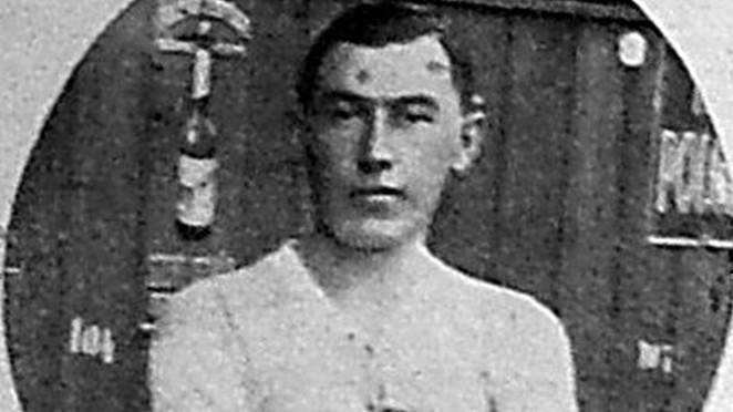 Ezen a napon született Csüdör Ferenc, aki korának egyik legjobb védőjátékosa volt