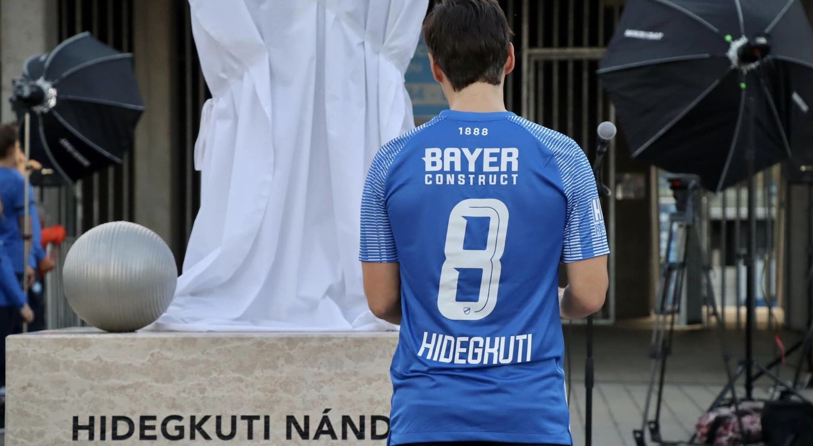 Riport az új Hidegkuti-szobor avatásáról (videó)