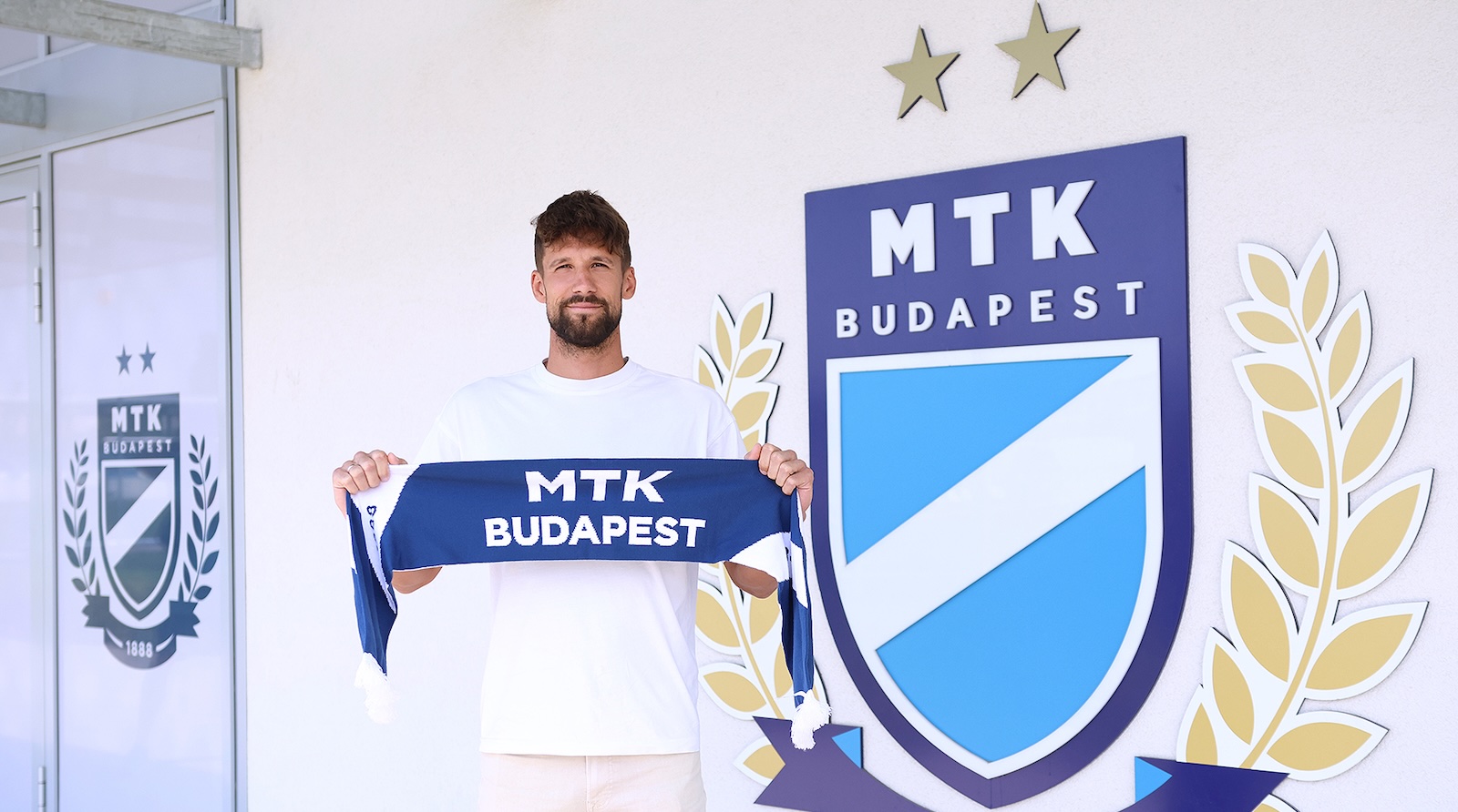 Két védővel erősödött a keret