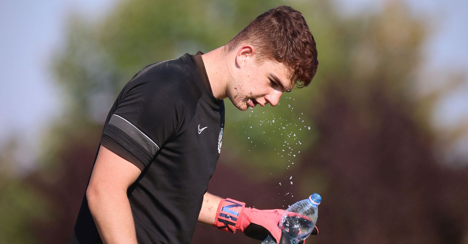 Fiatal kapusokkal és fiatal kapusedzővel készül U19-es csapatunk (videó)