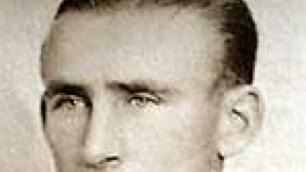 Ezen napon hunyt el Dudás János, a hallgatag, nagyszerű balfedezet