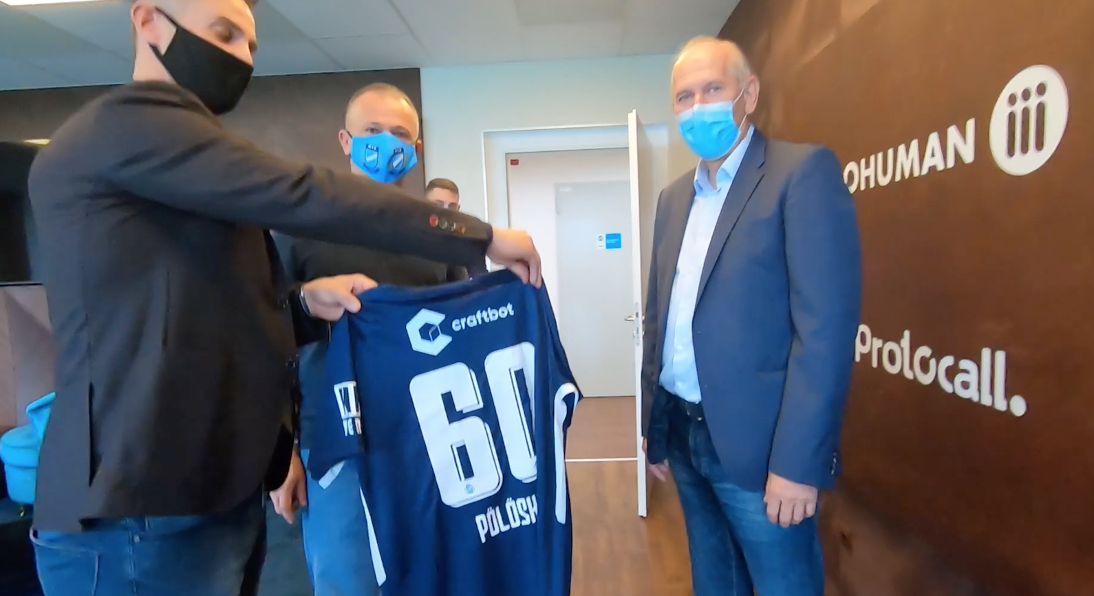 Interjú a 60 éves Pölöskei Gáborral (videó)